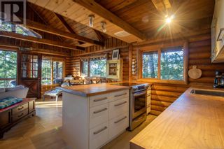 Photo 14: 3701 Starboard Cres in Pender Island: House for sale : MLS®# 962898