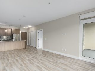 Photo 5: 303 4307 HASTINGS Street in Burnaby: Vancouver Heights Condo for sale in "MADISON" (Burnaby North)  : MLS®# R2418061