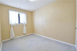 Photo 8: 550 Berwick Place in Winnipeg: Lord Roberts Residential for sale (1Aw)  : MLS®# 1800762