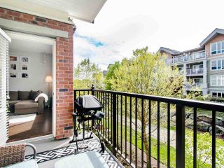 Photo 15: 302 19530 65 Avenue in Surrey: Clayton Condo for sale in "WILLOW GRAND" (Cloverdale)  : MLS®# R2453347