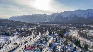Photo 30: 241 1ST AVENUE in Fernie: House for sale : MLS®# 2474630