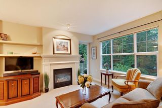 Photo 2: 205 960 LYNN VALLEY Road in North Vancouver: Lynn Valley Condo for sale in "Balmoral House" : MLS®# R2502603