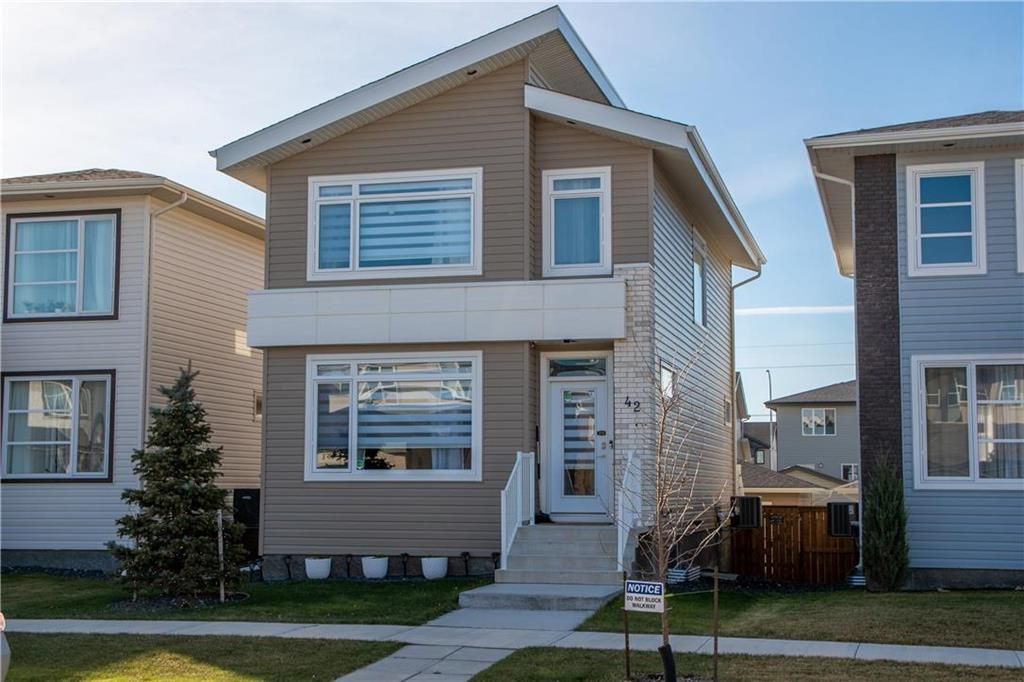 Main Photo: 42 John Neufeld Crescent in Winnipeg: Devonshire Park Residential for sale (3K)  : MLS®# 202301064