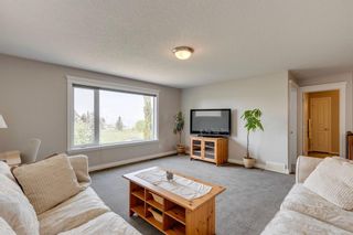 Photo 15: 124 Cougartown Close SW in Calgary: Cougar Ridge Detached for sale : MLS®# A2051695