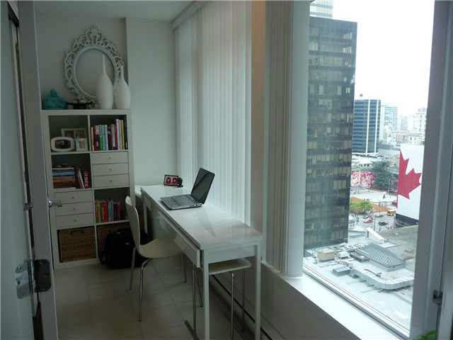 Photo 12: Photos: 1904 610 GRANVILLE Street in Vancouver: Downtown VW Condo for sale in "THE HUDSON" (Vancouver West)  : MLS®# V1131669