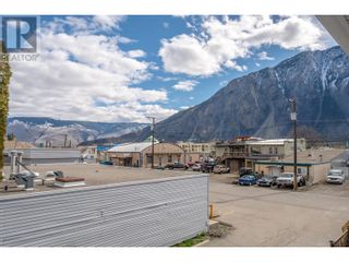 Photo 23: 615 6TH Avenue Unit# 2 in Keremeos: House for sale : MLS®# 10306418