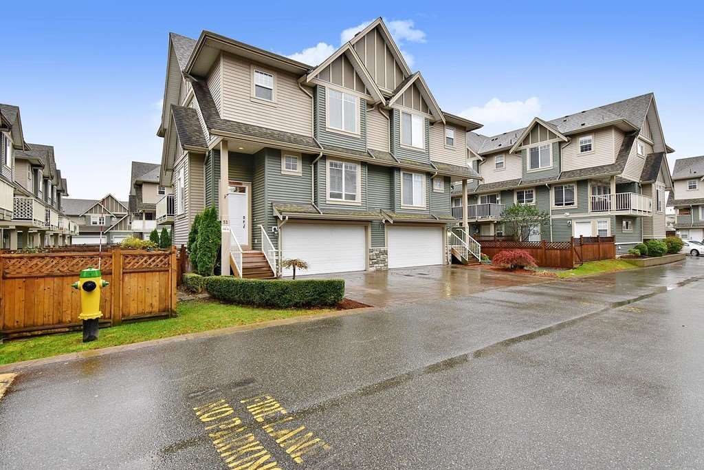 Main Photo: 52 6498 SOUTHDOWNE Place in Chilliwack: Sardis East Vedder Rd Townhouse for sale in "Village Green" (Sardis)  : MLS®# R2518776