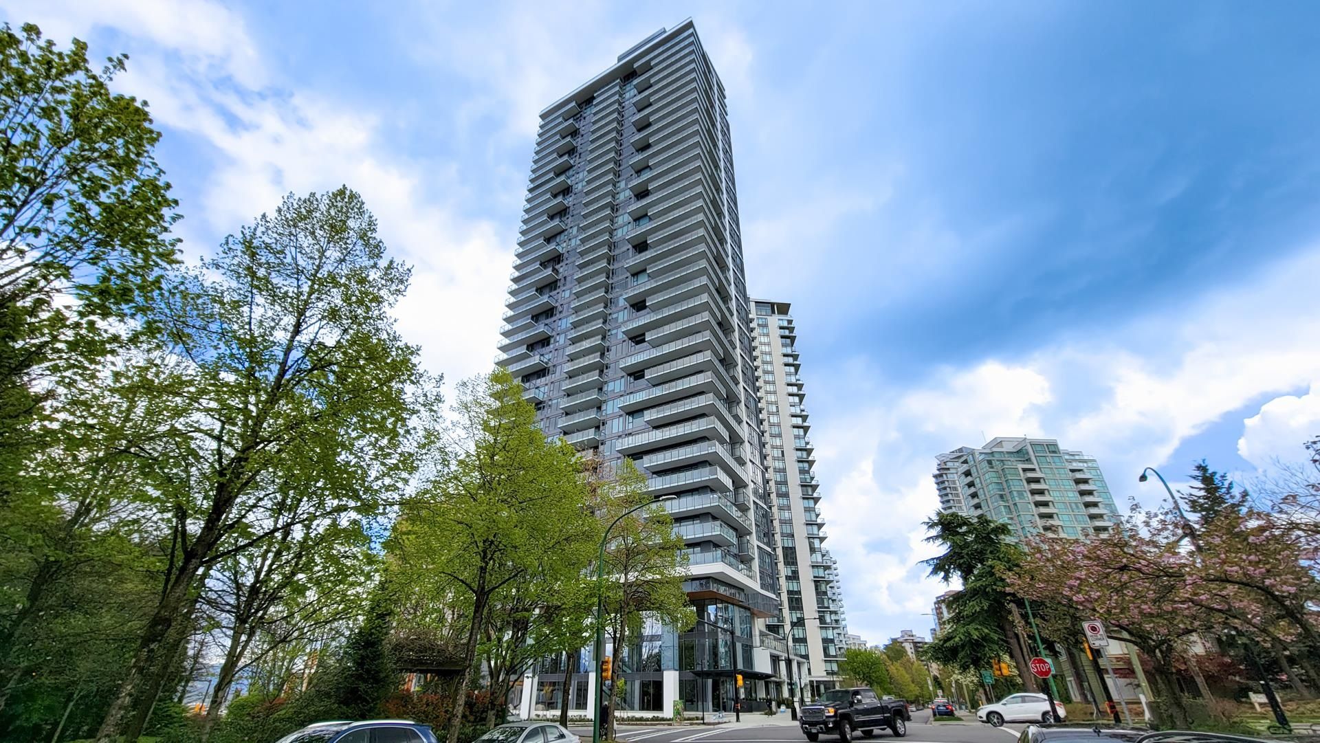 Main Photo: 2401 4711 HAZEL Street in Burnaby: Forest Glen BS Condo for sale (Burnaby South)  : MLS®# R2687474