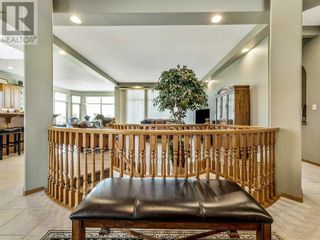 Photo 3: 1043 Canyon Boulevard W in Lethbridge: House for sale : MLS®# A2106179