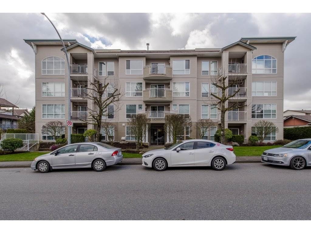 Main Photo: 105 32120 MT WADDINGTON Avenue in Abbotsford: Abbotsford West Condo for sale in "~The Laurelwood~" : MLS®# R2151840