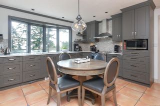 Photo 11: 6315 Clear View Rd in Central Saanich: CS Martindale House for sale : MLS®# 871039