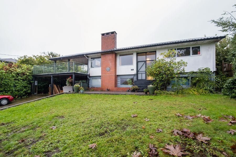 Main Photo: 731 N DOLLARTON HIGHWAY in North Vancouver: Dollarton House for sale : MLS®# R2635531