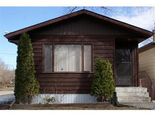 Photo 3: 1301 KING Street in Regina: Washington Park Single Family Dwelling for sale (Regina Area 03)  : MLS®# 528872