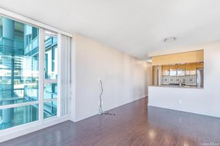 Photo 6: 1003 1033 MARINASIDE Crescent in Vancouver: Yaletown Condo for sale (Vancouver West)  : MLS®# R2867039