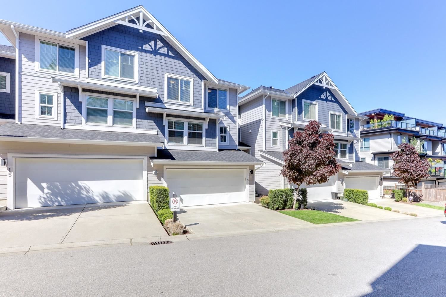 Main Photo: 14 15717 MOUNTAIN VIEW Drive in Surrey: Grandview Surrey Townhouse for sale in "Olivia" (South Surrey White Rock)  : MLS®# R2776091