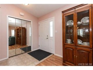 Photo 4: 41 7570 Tetayut Rd in SAANICHTON: CS Hawthorne Manufactured Home for sale (Central Saanich)  : MLS®# 707595