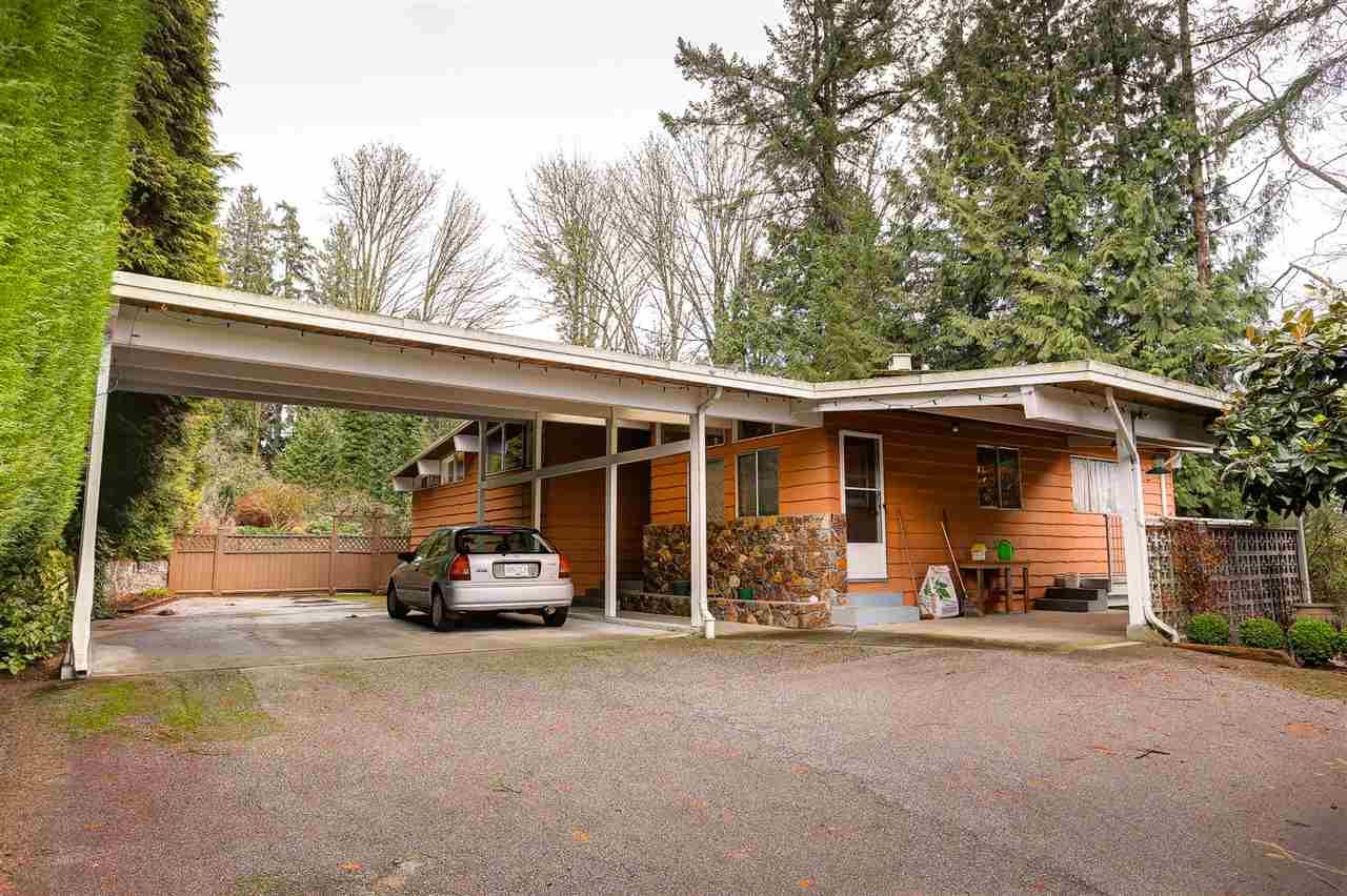 Main Photo: 321 DECAIRE Street in Coquitlam: Central Coquitlam House for sale in "AUSTIN HEIGHTS" : MLS®# R2038297