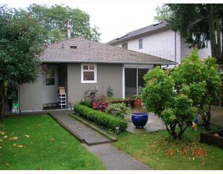 Photo 3: 1661 PHILIP Avenue in North_Vancouver: Pemberton NV House for sale in "PEMBERTON" (North Vancouver)  : MLS®# V674952