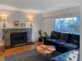 Photo 3: 38738 BUCKELY Avenue in Squamish: Dentville House for sale : MLS®# R2770958