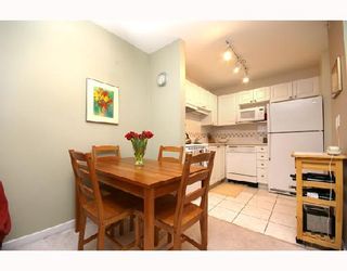 Photo 4: 402 929 W 16TH Avenue in Vancouver: Fairview VW Condo for sale in "OAKVIEW GARDEN" (Vancouver West)  : MLS®# V692011