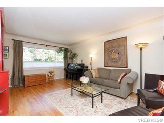 Photo 3: 1609 Chandler Ave in VICTORIA: Vi Fairfield East Half Duplex for sale (Victoria)  : MLS®# 744079
