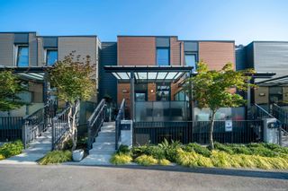 Photo 1: 31 720 E 3RD Street in North Vancouver: Queensbury Townhouse for sale in "EVOLV35" : MLS®# R2803160