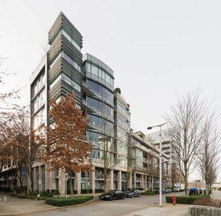 Photo 1: 501 170 ATHLETES Way in Vancouver: False Creek Condo for sale (Vancouver West)  : MLS®# R2750377
