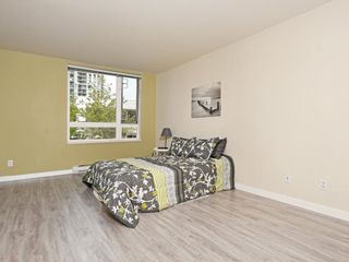 Photo 12: 204 1163 THE HIGH Street in Coquitlam: North Coquitlam Condo for sale in "KENSINGTON COURT" : MLS®# R2406076