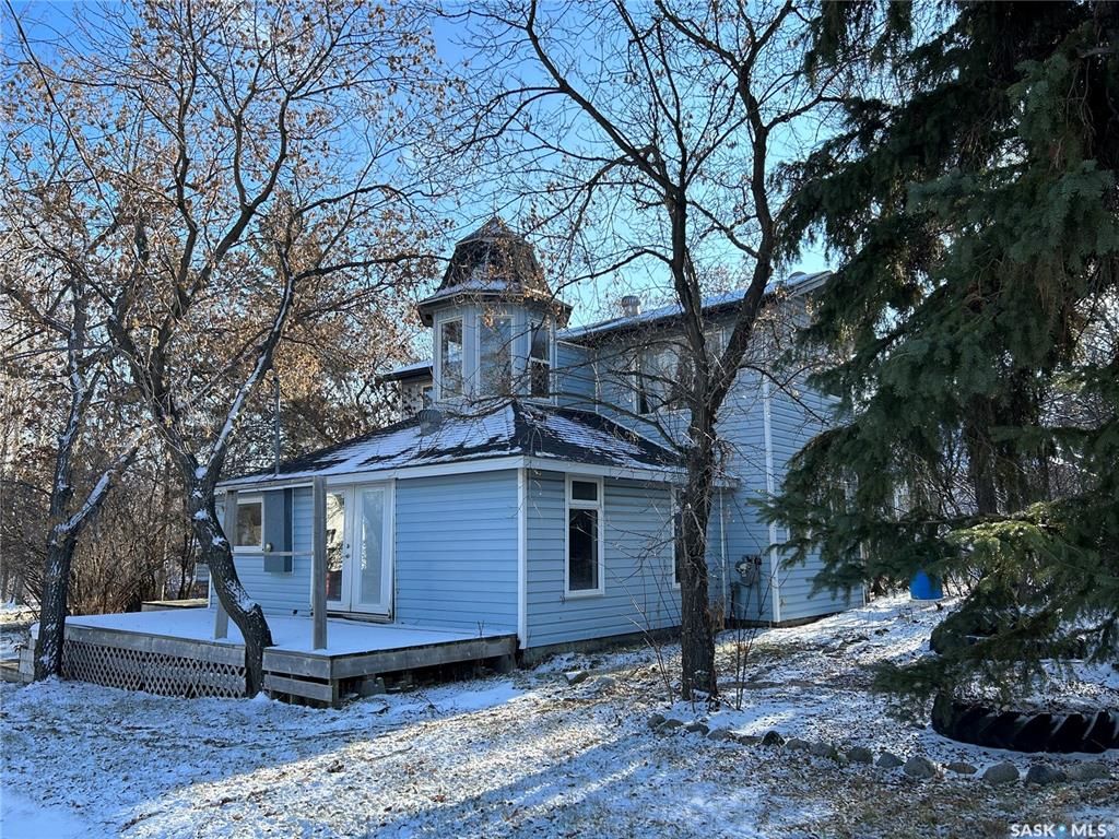 Main Photo: 101 William Street in Manitou Beach: Residential for sale : MLS®# SK951751