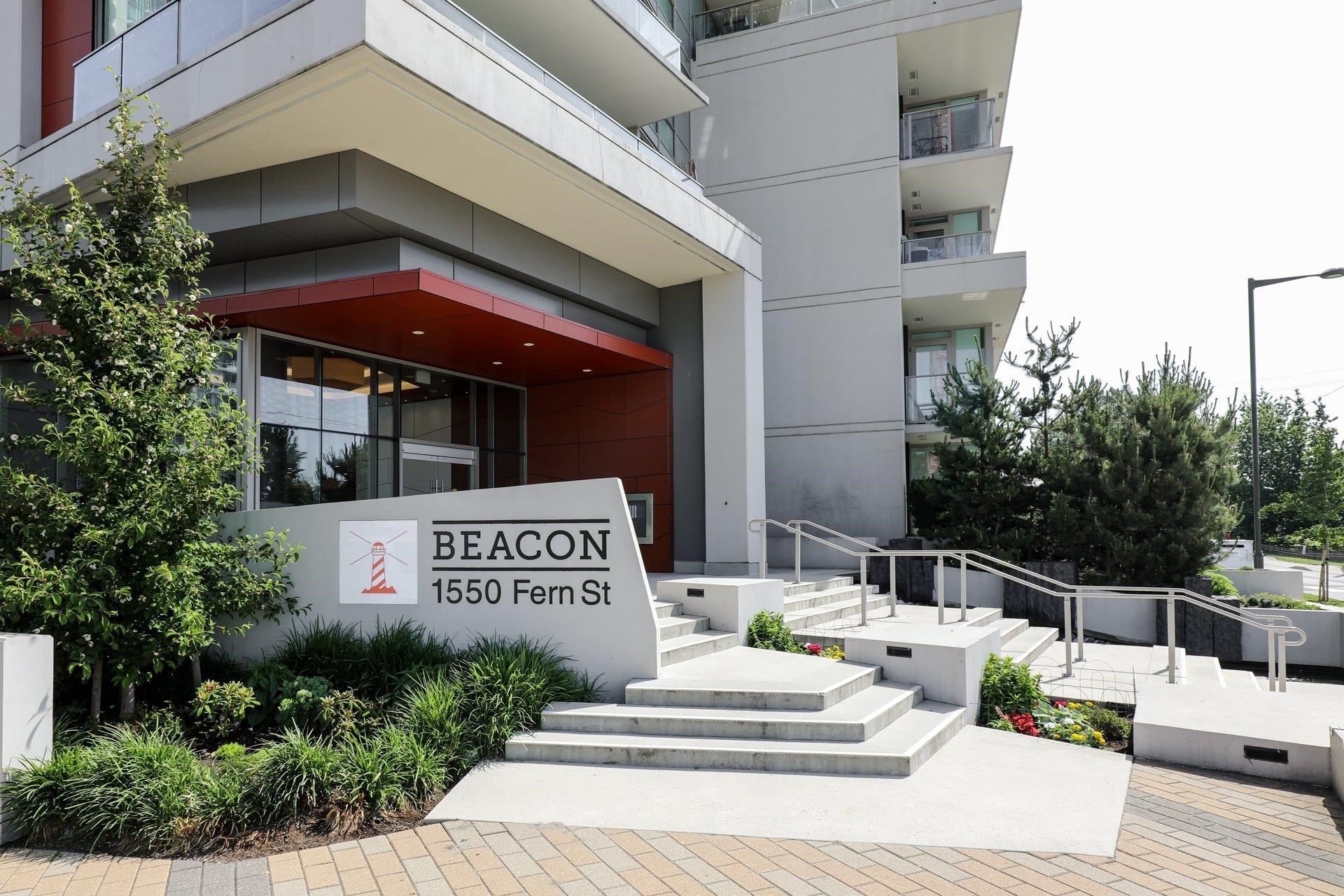 Main Photo: 702 1550 FERN Street in North Vancouver: Lynnmour Condo for sale in "BEACON AT SEYLYNN VILLAGE" : MLS®# R2701360