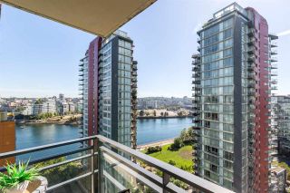 Photo 1: 1805 33 SMITHE Street in Vancouver: Yaletown Condo for sale in "COOPERS LOOKOUT" (Vancouver West)  : MLS®# R2205849