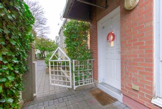 Photo 12: 101 789 W 16TH Avenue in Vancouver: Fairview VW Condo for sale in "Sixteen Willows" (Vancouver West)  : MLS®# R2423292