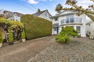Photo 3: 942 PARKER Street: White Rock House for sale in "EAST BEACH" (South Surrey White Rock)  : MLS®# R2447986