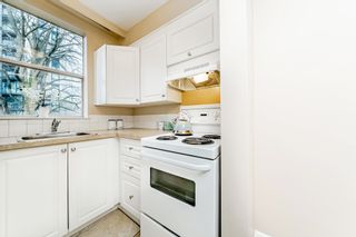 Photo 9: 403 1219 HARWOOD Street in Vancouver: West End VW Condo for sale in "The Chelsea" (Vancouver West)  : MLS®# R2438842