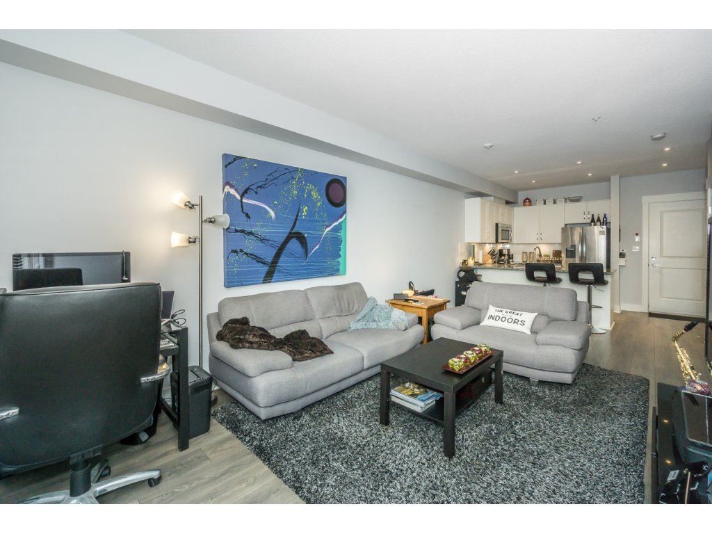 Photo 12: Photos: 217 20728 WILLOUGHBY TOWN Centre in Langley: Willoughby Heights Condo for sale in "KENSINGTON" : MLS®# R2214439