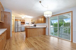 Photo 4: 18 4714 Muir Rd in Courtenay: CV Courtenay City Manufactured Home for sale (Comox Valley)  : MLS®# 889909
