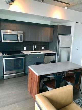 Photo 3: 1010 311 Hargrave Street in Winnipeg: Downtown Condominium for sale (9A)  : MLS®# 202122483