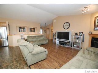 Photo 7: 29 WAGMAN Bay: Balgonie Single Family Dwelling for sale (Regina NE)  : MLS®# 527894