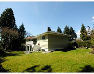 Photo 9: 871 WAVERTREE Road in North_Vancouver: Forest Hills NV House for sale (North Vancouver)  : MLS®# V761826