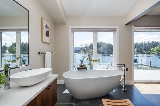 Photo 16: 2552 PANORAMA Drive in North Vancouver: Deep Cove House for sale : MLS®# R2728794