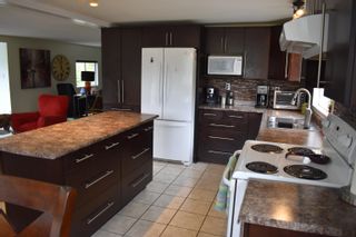 Photo 3: 1617 EVERGREEN Street in Williams Lake: Williams Lake - City Manufactured Home for sale in "SOUTH LAKESIDE" : MLS®# R2698771