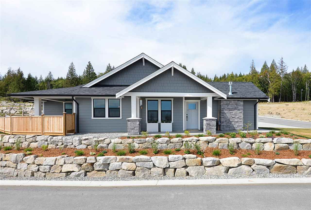 Main Photo: 6082 KINGBIRD Avenue in Sechelt: Sechelt District House for sale in "SilverStone Heights Phase2" (Sunshine Coast)  : MLS®# R2499658