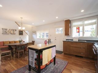 Photo 8: 402 E 30TH Avenue in Vancouver: Fraser VE House for sale in "Main Street" (Vancouver East)  : MLS®# R2212798