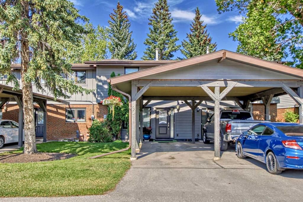 Main Photo: 90 10940 Bonaventure Drive SE in Calgary: Willow Park Row/Townhouse for sale : MLS®# A2075687