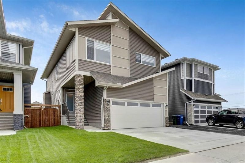 FEATURED LISTING: 909 MIDTOWN Avenue Southwest Airdrie