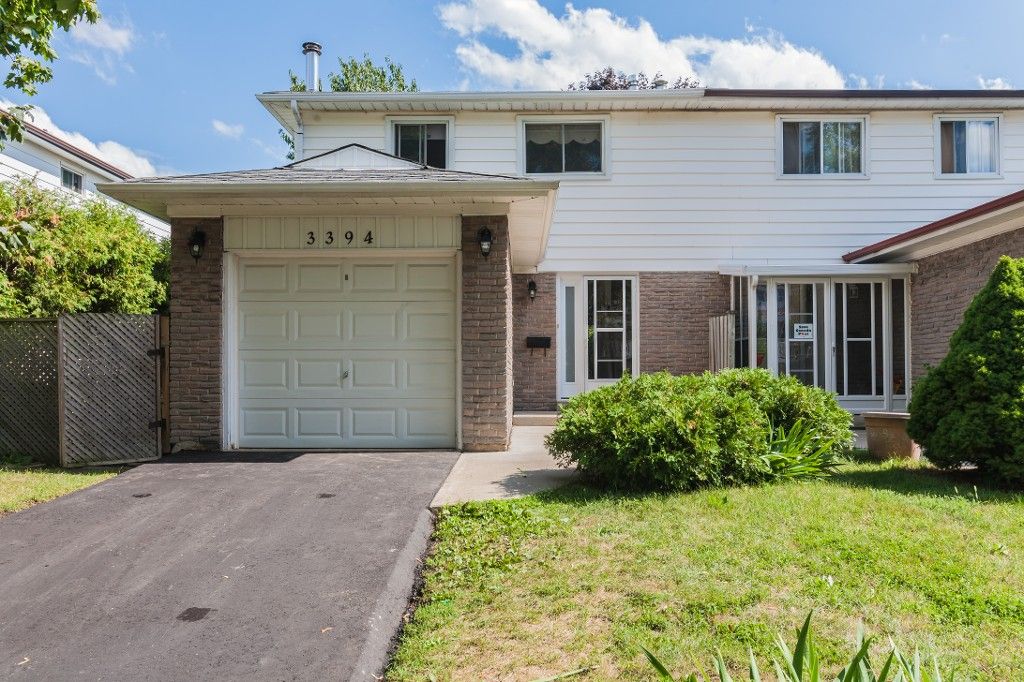 Main Photo: 3394 Silverado Drive in Mississauga: Mississauga Valleys House (2-Storey) for sale : MLS®# W3292226