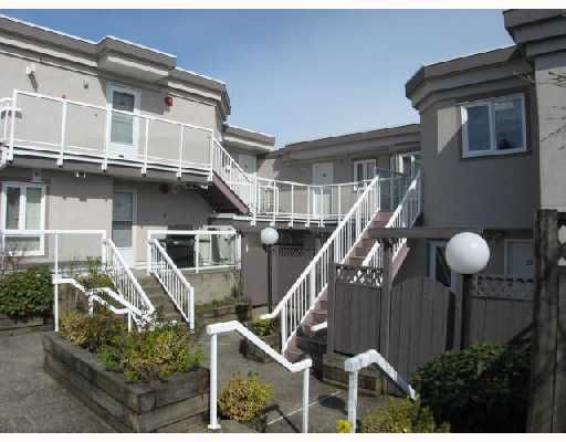 Main Photo: 303 2288 NEWPORT Avenue in Vancouver: Fraserview VE Condo for sale (Vancouver East)  : MLS®# V699559