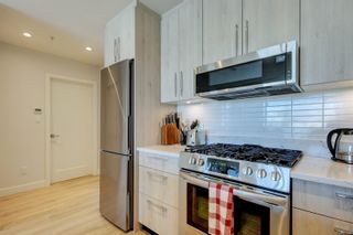 Photo 10: 311 9864 Fourth St in Sidney: Si Sidney North-East Condo for sale : MLS®# 921459