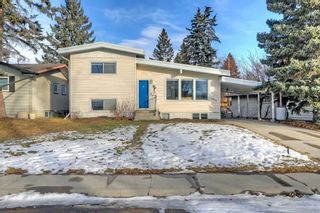 Photo 3: 2424 58 Avenue SW in Calgary: North Glenmore Park Detached for sale : MLS®# A2098169