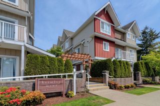 Photo 2: 106 1661 FRASER Avenue in Port Coquitlam: Glenwood PQ Townhouse for sale in "BRIMLEY MEWS" : MLS®# R2707342